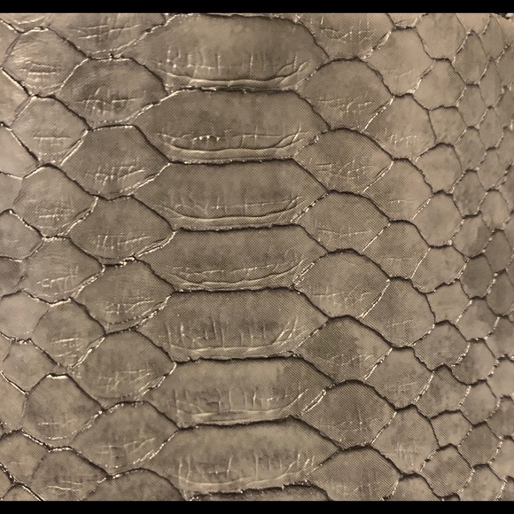 J/Slides Slip-ons Snakeskin Look - Picture 4 of 4